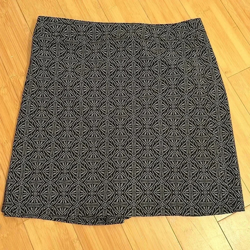 RipSkirt Hawaii Black Pattern RipSkirt size Large